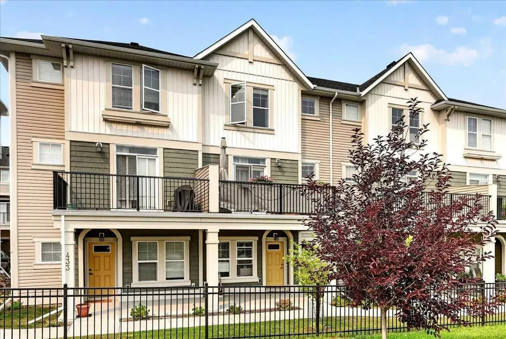 435 South Point Lane SW Airdrie AB T4B 5G8