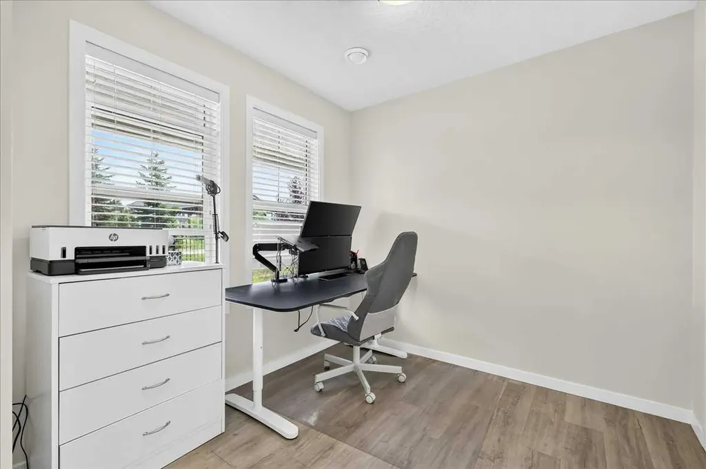 435 South Point Lane SW Airdrie AB T4B 5G8