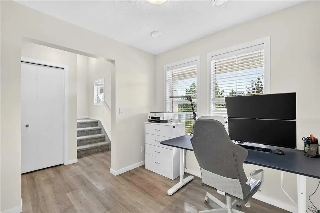 435 South Point Lane SW Airdrie AB T4B 5G8