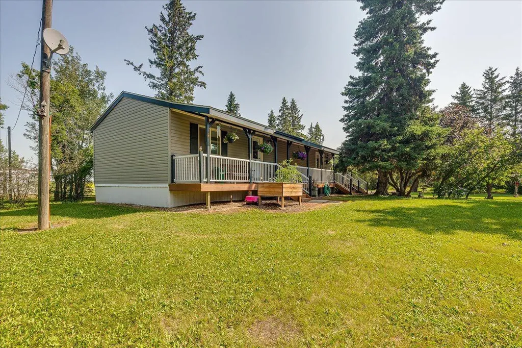 430030 Range Road 242a Rural Ponoka County AB T4J 1R1