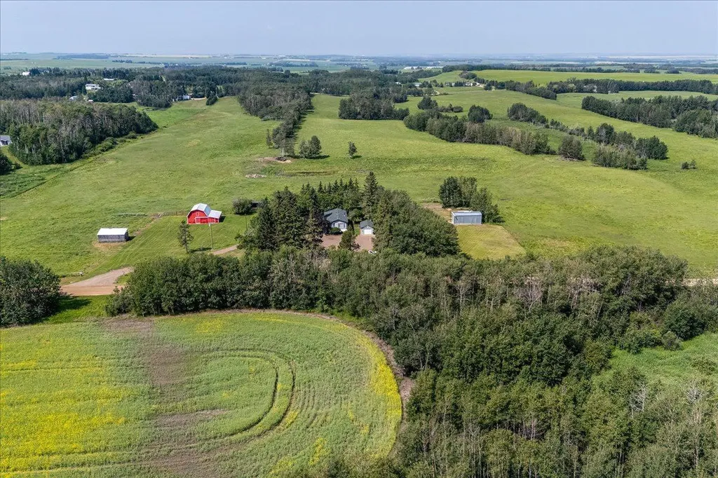 430030 Range Road 242a Rural Ponoka County AB T4J 1R1