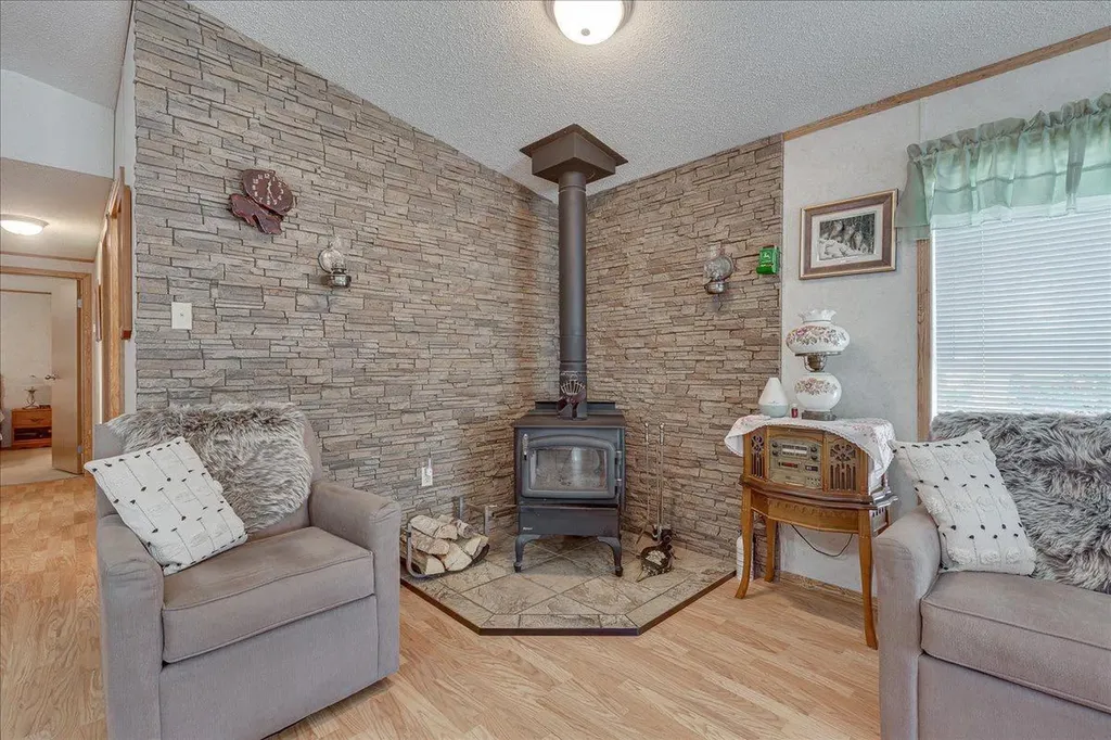 430030 Range Road 242a Rural Ponoka County AB T4J 1R1