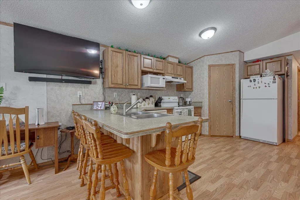 430030 Range Road 242a Rural Ponoka County AB T4J 1R1