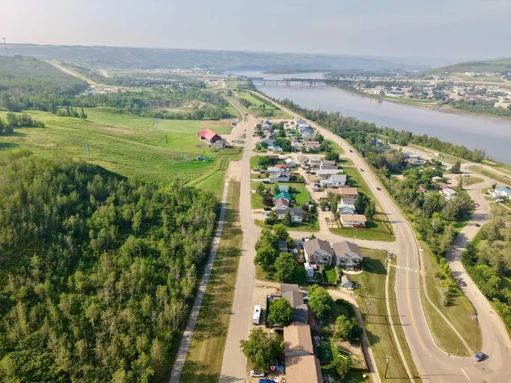 10801 89 Street Peace River AB T8S 1S5