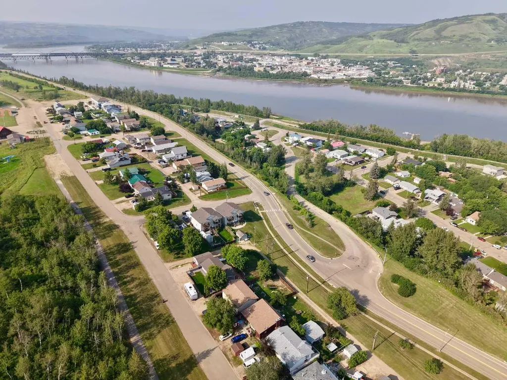 10801 89 Street Peace River AB T8S 1S5