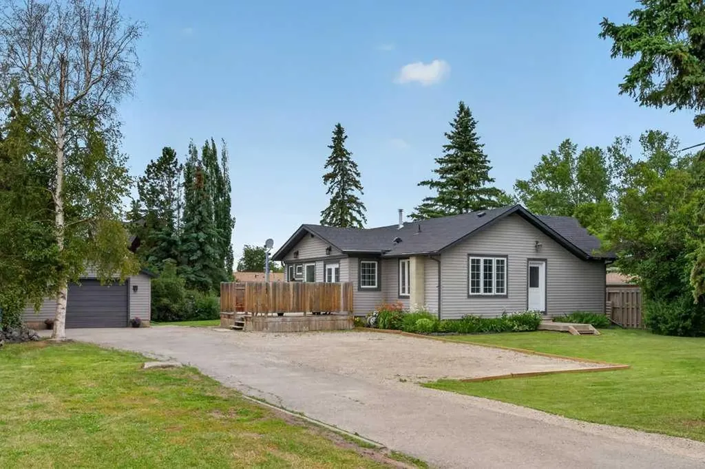 5202 57 Avenue Olds AB T4H1J3