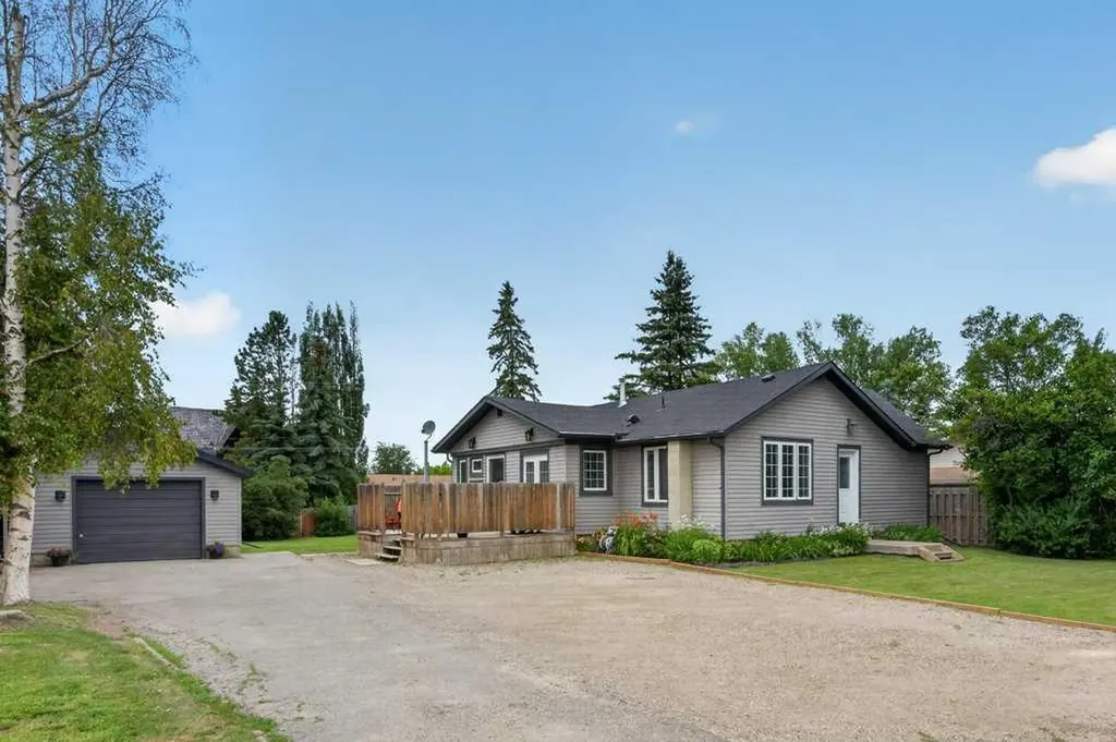 5202 57 Avenue Olds AB T4H1J3