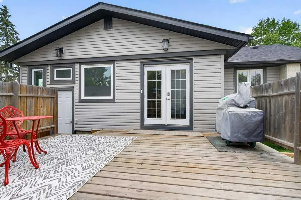 5202 57 Avenue Olds AB T4H1J3