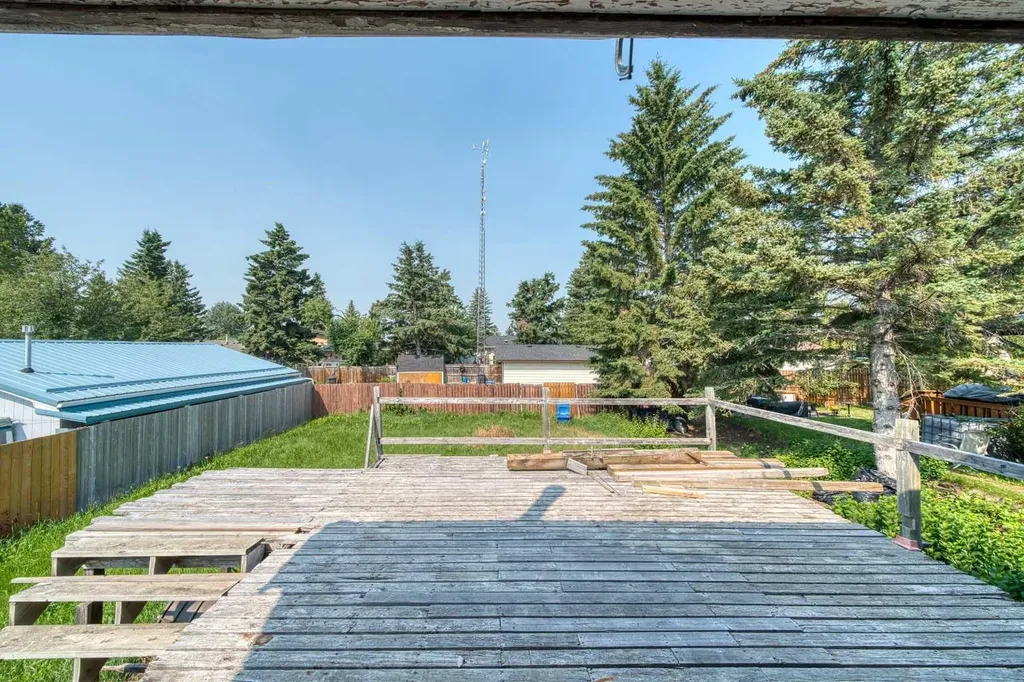 1726 Saskatchewan Street Crossfield AB T0M 0S0