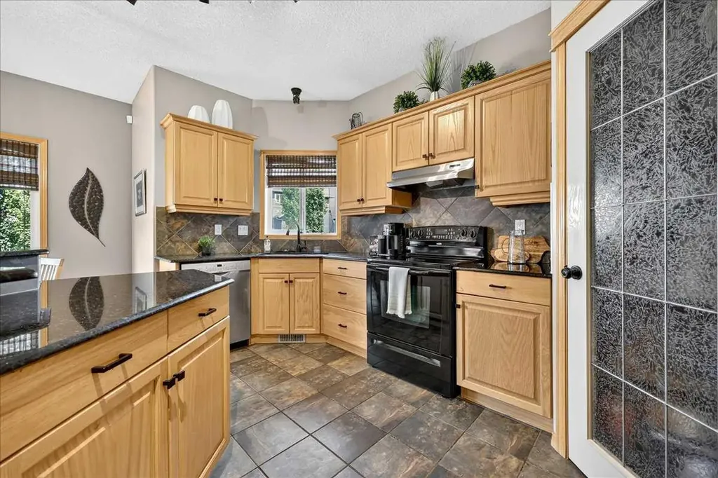 1418 Kings Heights Boulevard SE Airdrie AB T4A 0A1