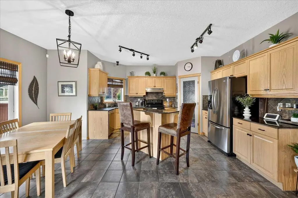 1418 Kings Heights Boulevard SE Airdrie AB T4A 0A1