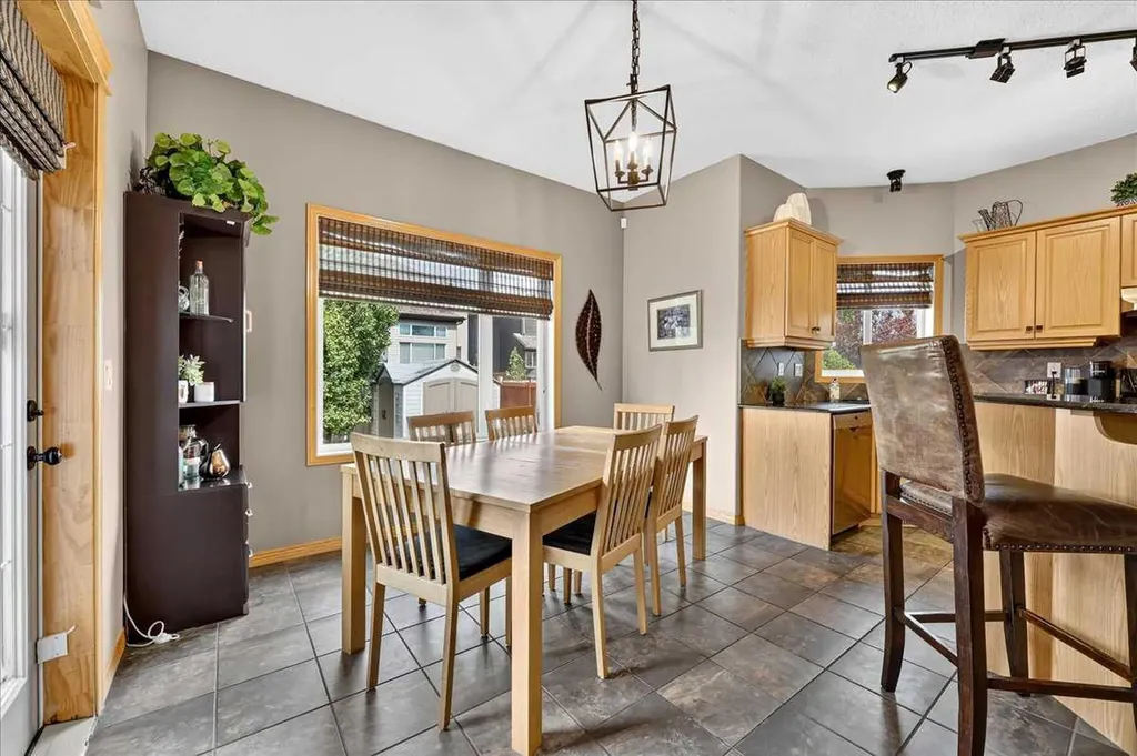 1418 Kings Heights Boulevard SE Airdrie AB T4A 0A1