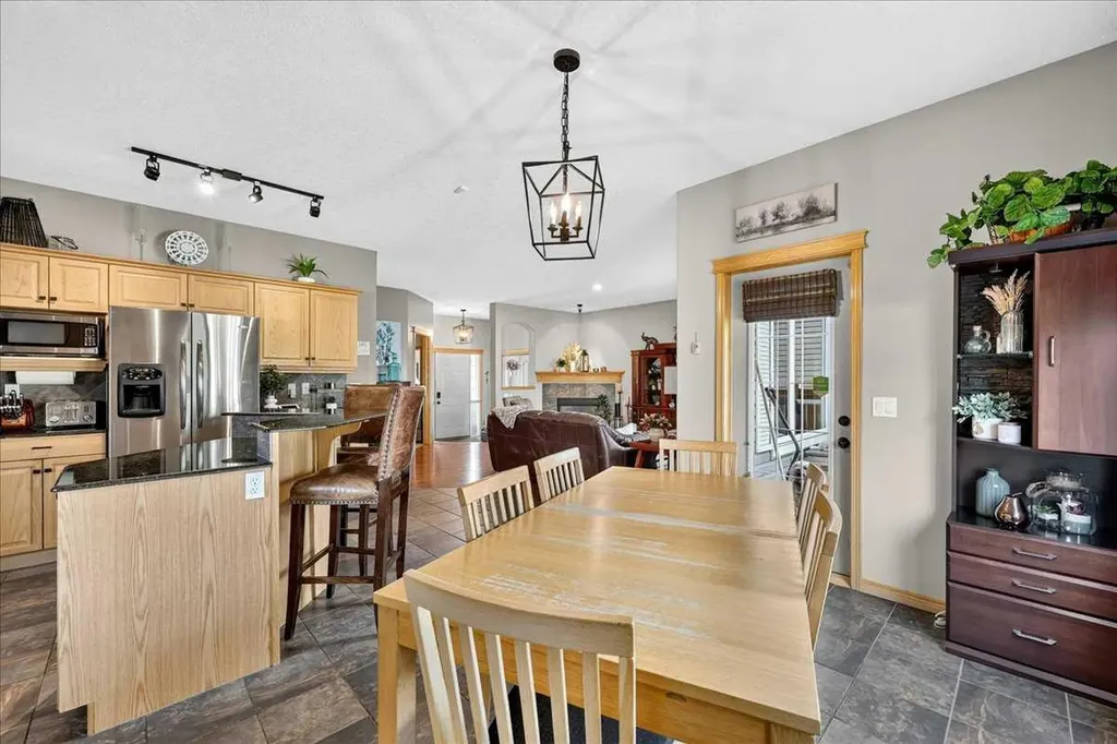 1418 Kings Heights Boulevard SE Airdrie AB T4A 0A1