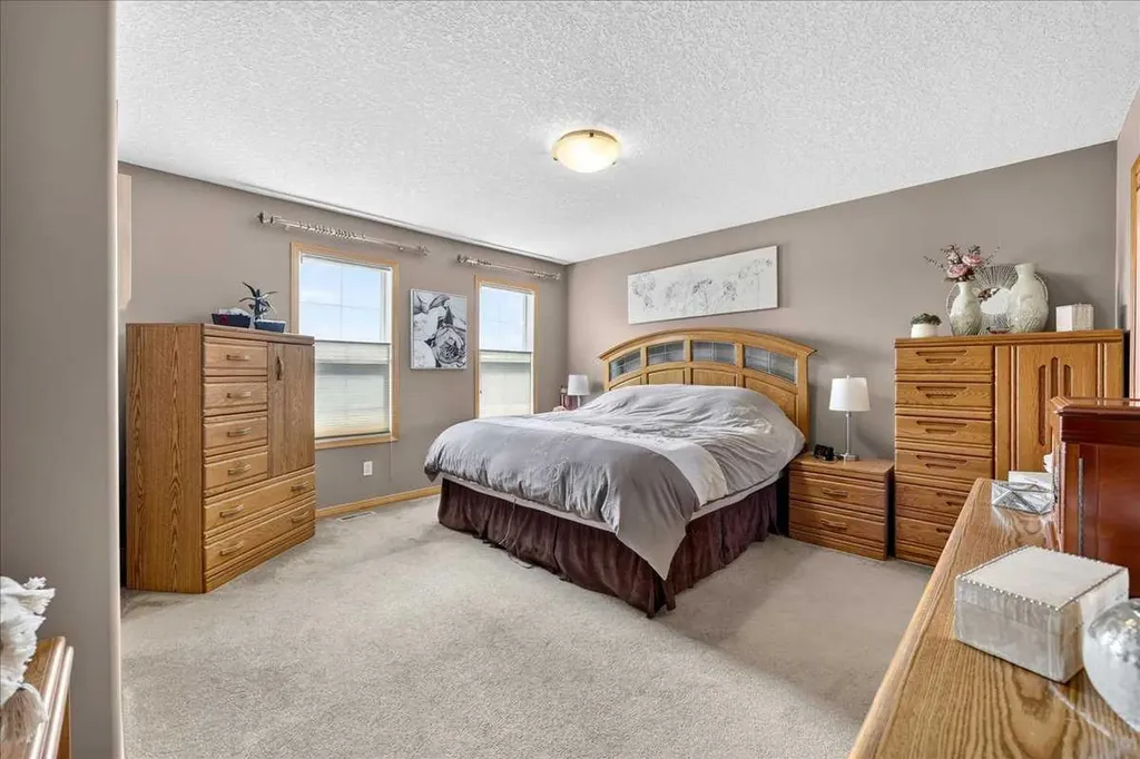 1418 Kings Heights Boulevard SE Airdrie AB T4A 0A1