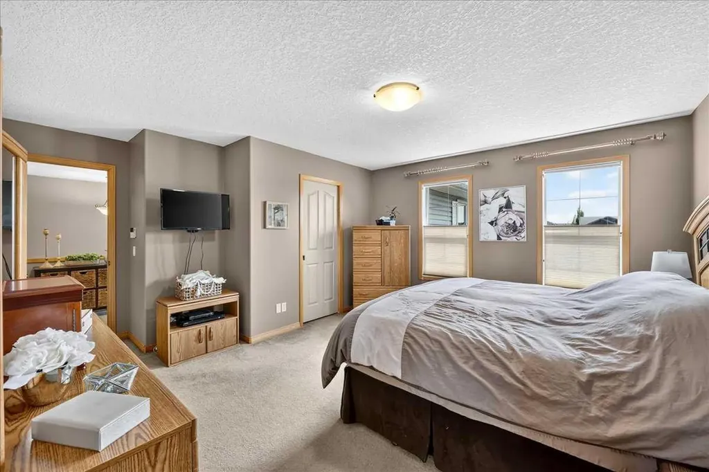 1418 Kings Heights Boulevard SE Airdrie AB T4A 0A1