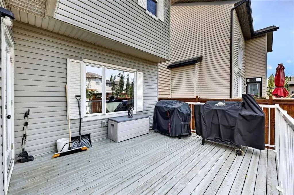1418 Kings Heights Boulevard SE Airdrie AB T4A 0A1