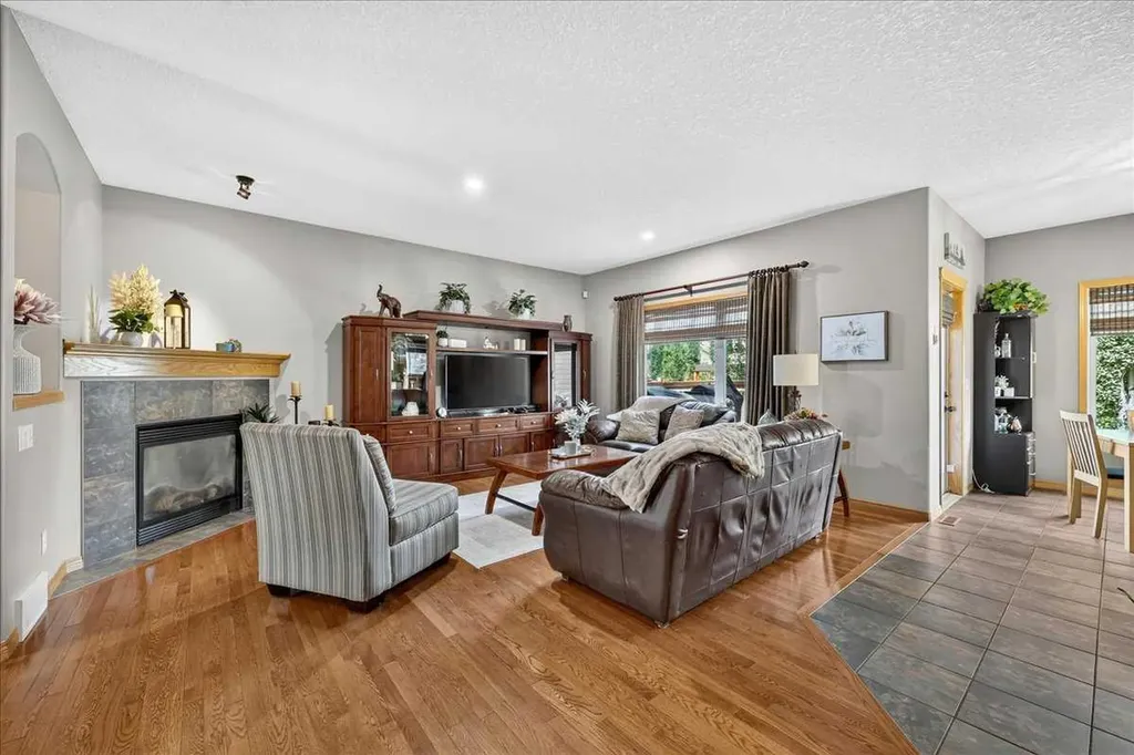 1418 Kings Heights Boulevard SE Airdrie AB T4A 0A1