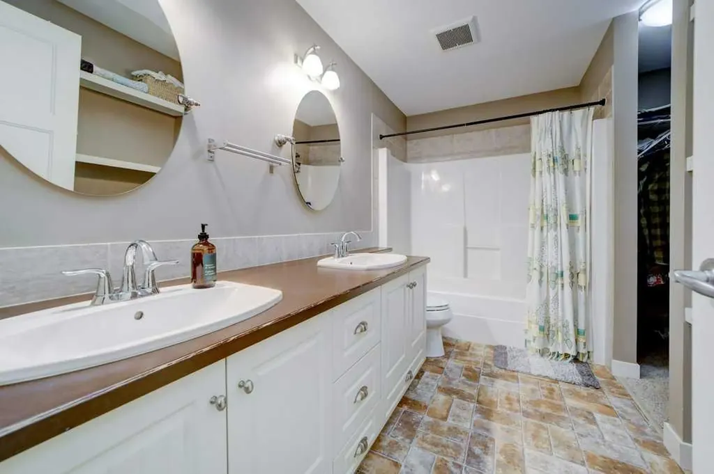 82 Keystone Terrace W Lethbridge AB T1J 2A1