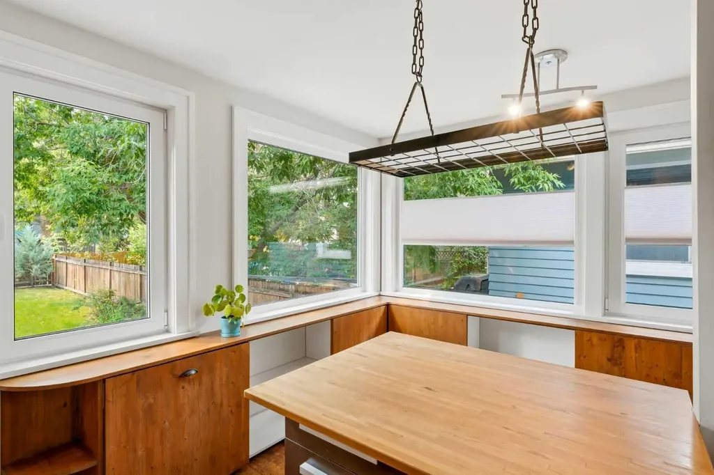 439 13 Avenue NE Calgary AB T2E 1C3
