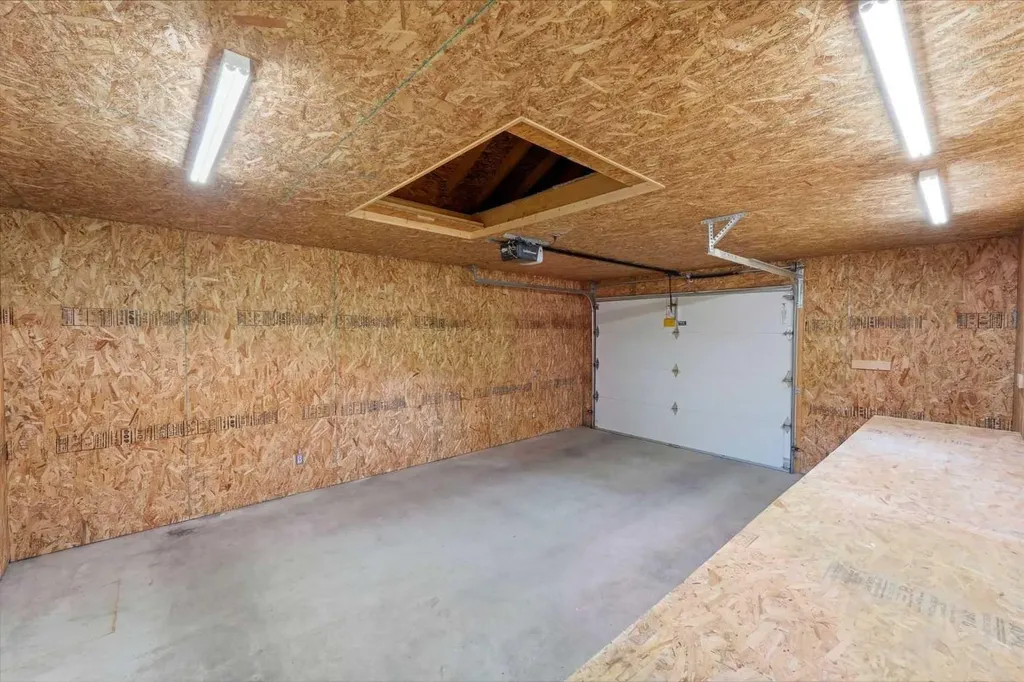 439 13 Avenue NE Calgary AB T2E 1C3