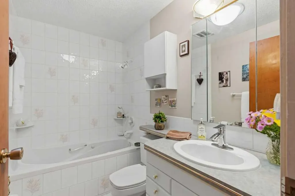 9511 Academy Drive SE Calgary AB T2J 1A6