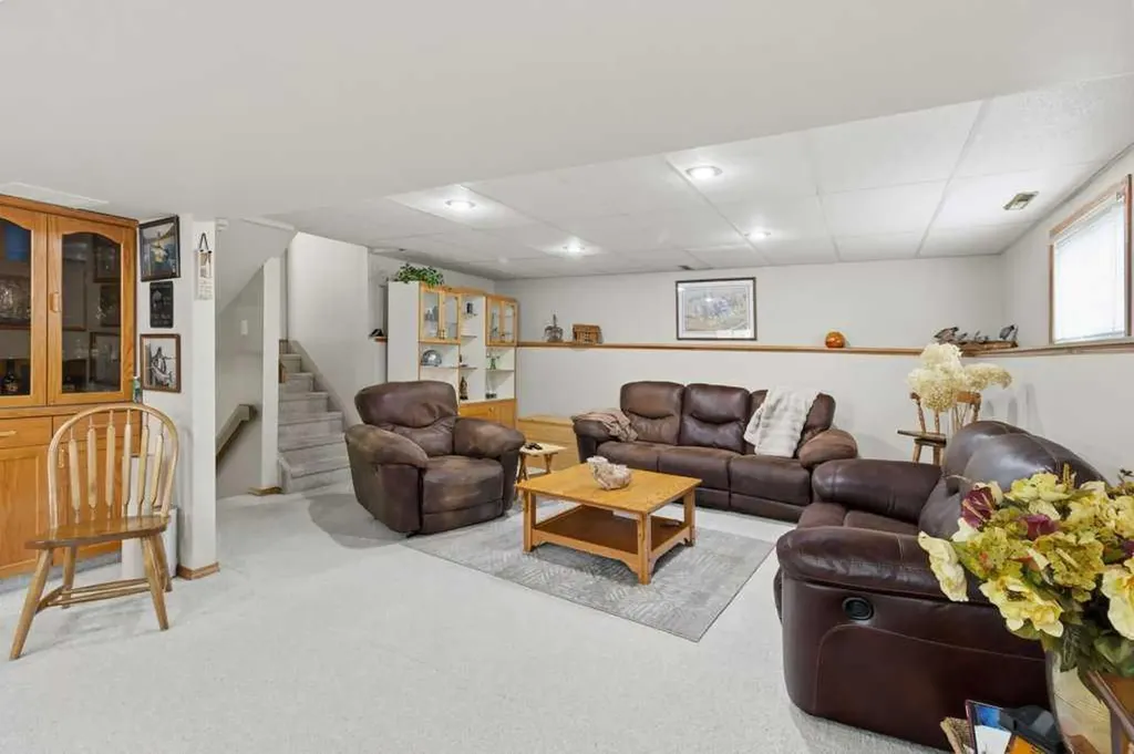 9511 Academy Drive SE Calgary AB T2J 1A6