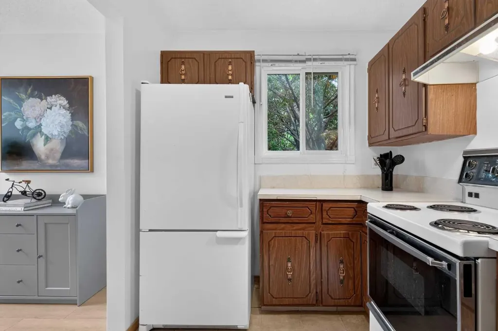 179 Pinecliff Close NE Calgary AB T1Y 4N4