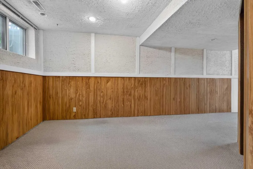 179 Pinecliff Close NE Calgary AB T1Y 4N4