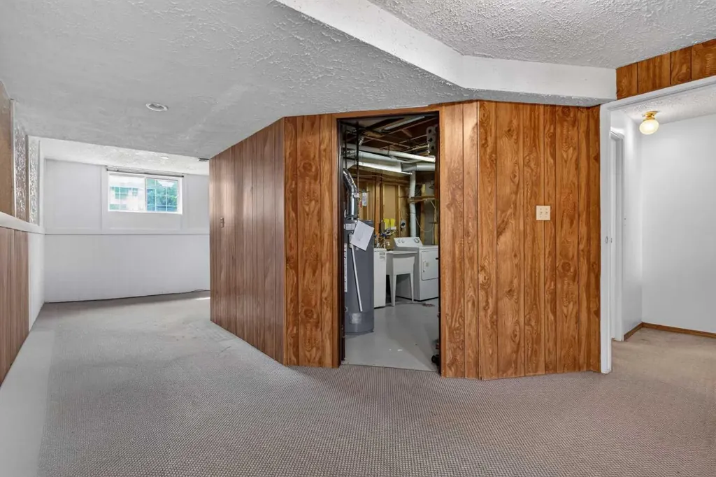 179 Pinecliff Close NE Calgary AB T1Y 4N4