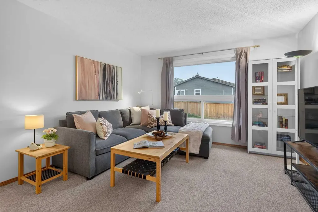 179 Pinecliff Close NE Calgary AB T1Y 4N4