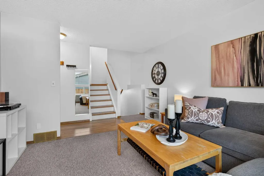 179 Pinecliff Close NE Calgary AB T1Y 4N4