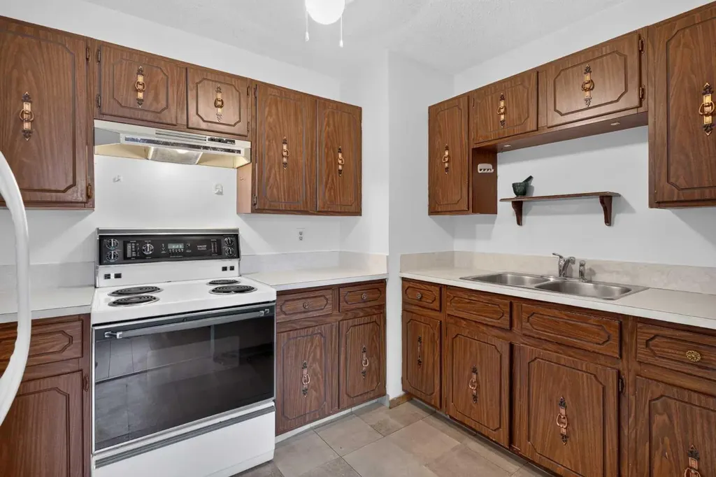 179 Pinecliff Close NE Calgary AB T1Y 4N4