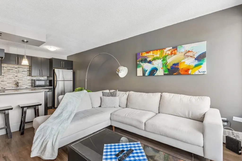 505 19 Avenue SW Calgary AB T2S 0E4