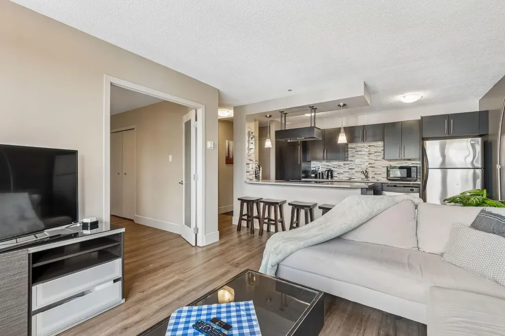505 19 Avenue SW Calgary AB T2S 0E4