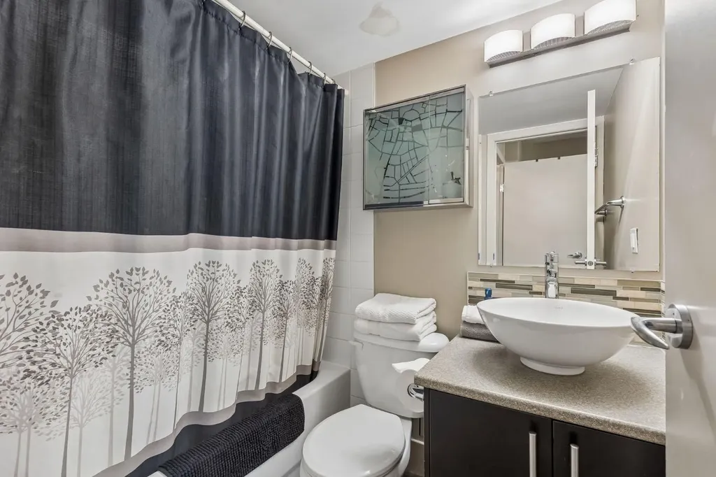505 19 Avenue SW Calgary AB T2S 0E4