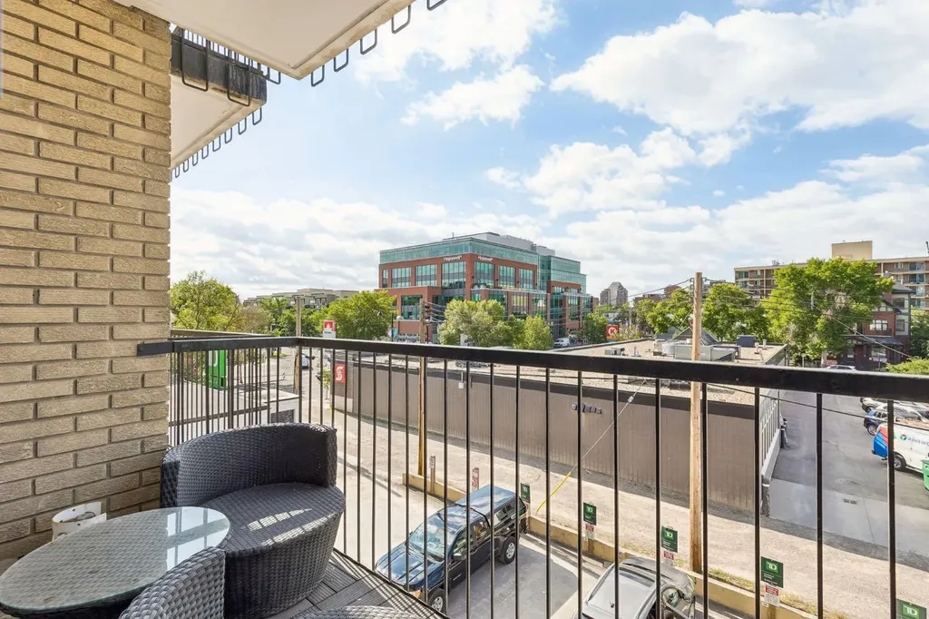 505 19 Avenue SW Calgary AB T2S 0E4