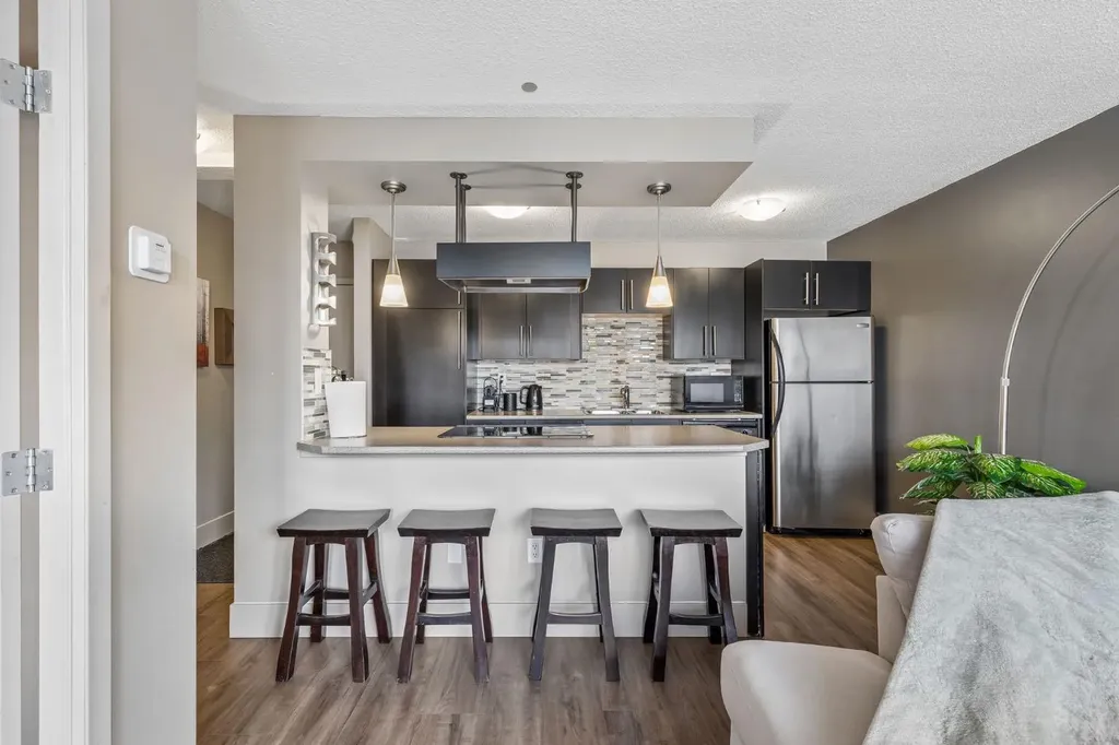 505 19 Avenue SW Calgary AB T2S 0E4