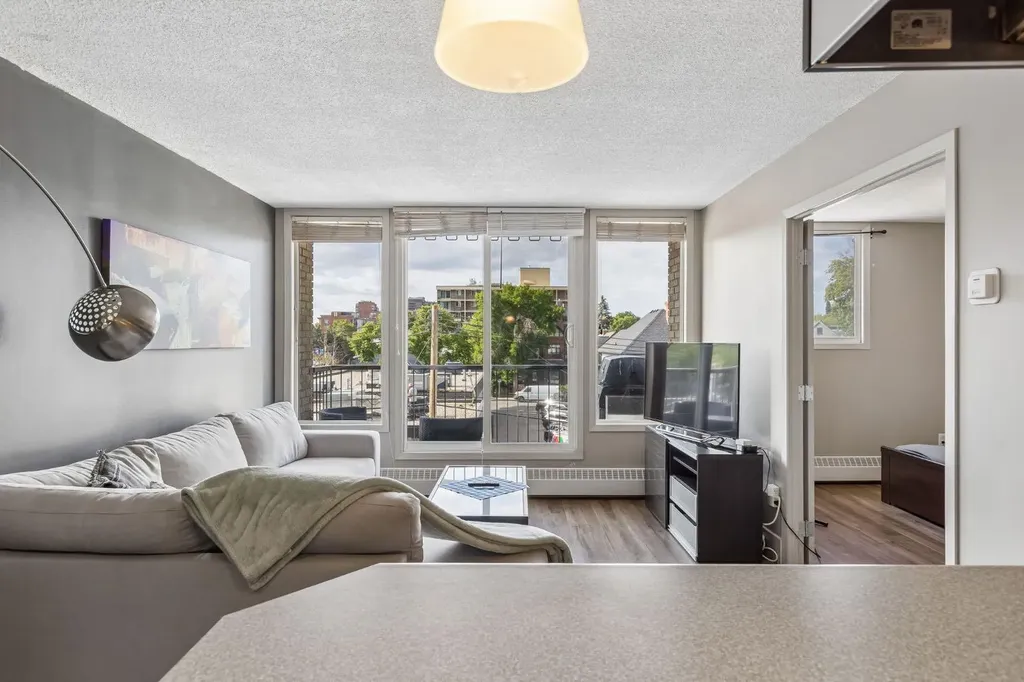 505 19 Avenue SW Calgary AB T2S 0E4