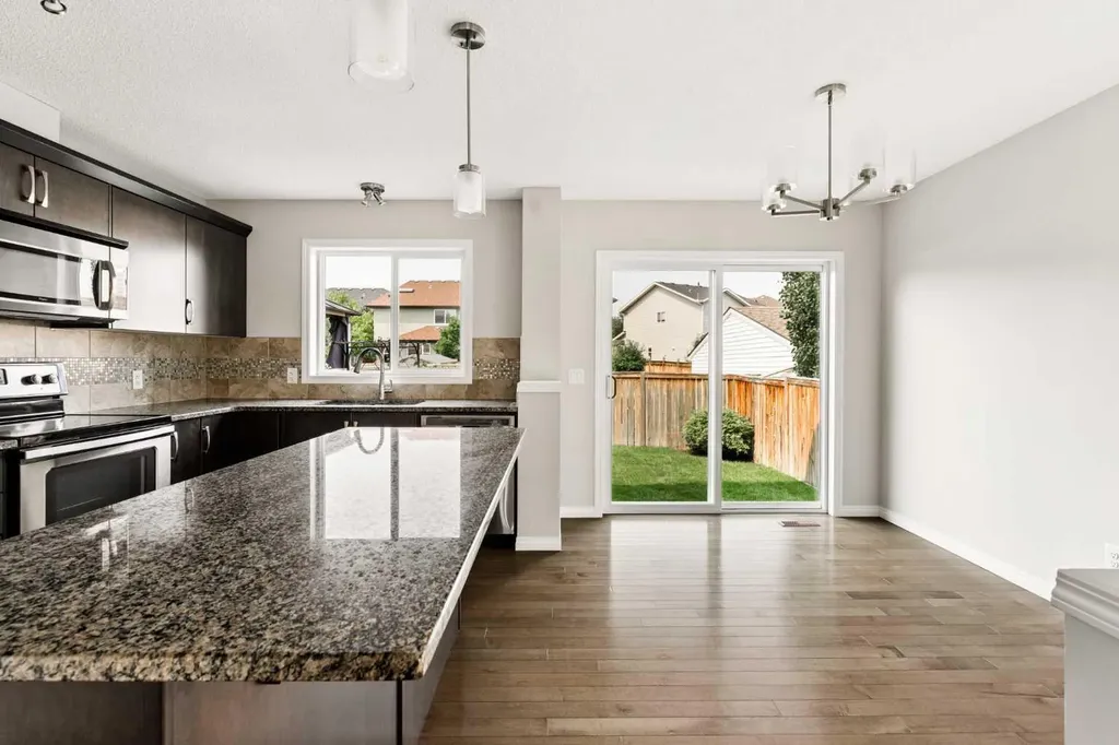 59 Elgin Meadows Park SE Calgary AB T2Z 1B5