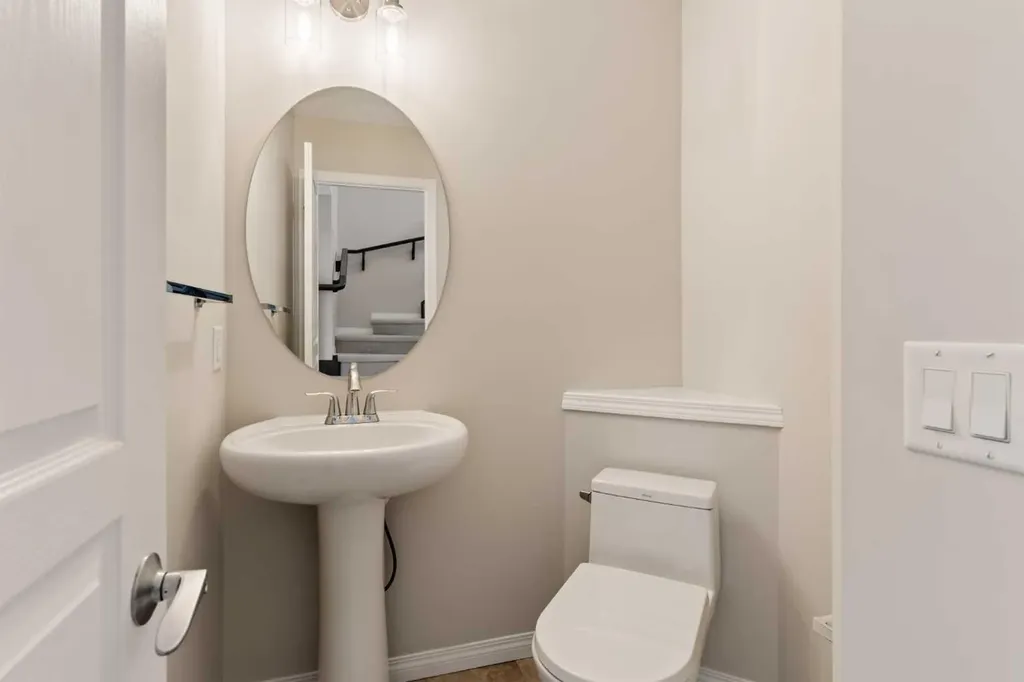 59 Elgin Meadows Park SE Calgary AB T2Z 1B5