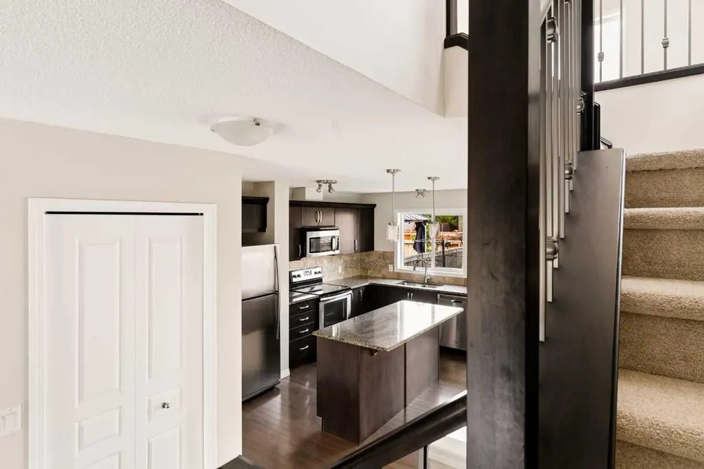 59 Elgin Meadows Park SE Calgary AB T2Z 1B5