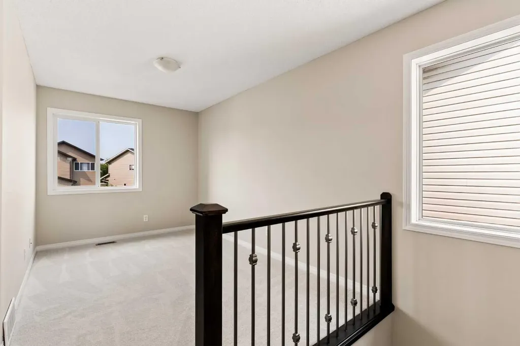 59 Elgin Meadows Park SE Calgary AB T2Z 1B5