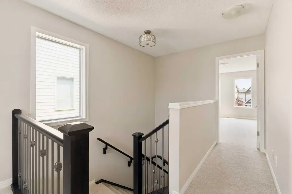 59 Elgin Meadows Park SE Calgary AB T2Z 1B5