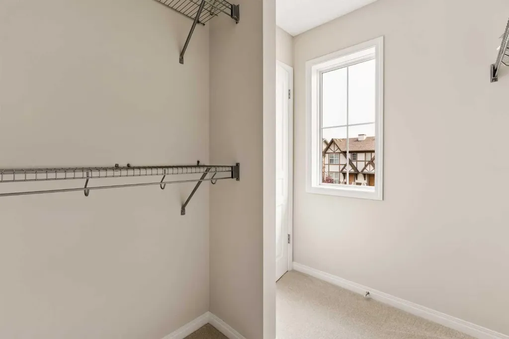 59 Elgin Meadows Park SE Calgary AB T2Z 1B5
