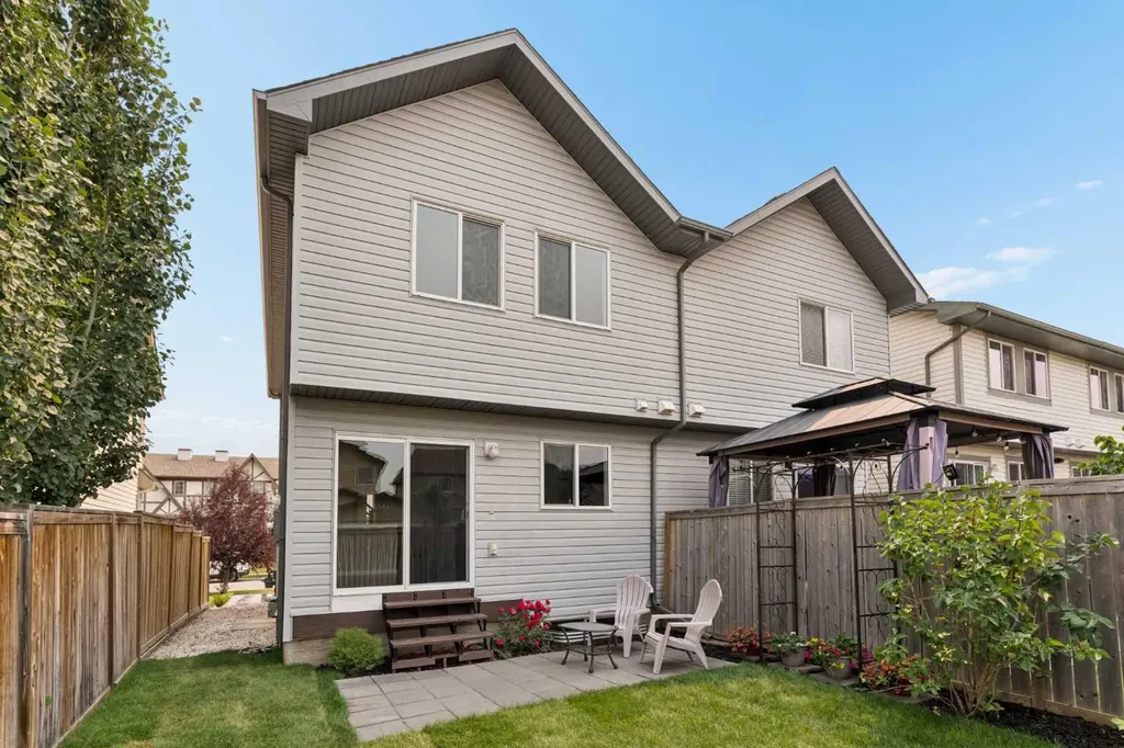 59 Elgin Meadows Park SE Calgary AB T2Z 1B5