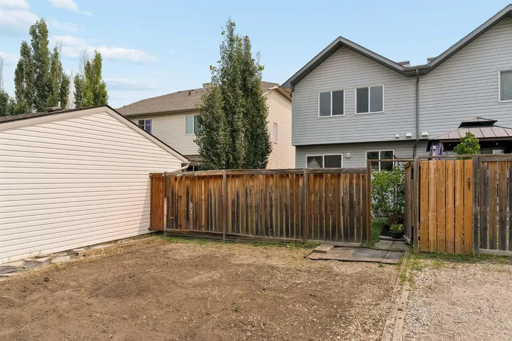 59 Elgin Meadows Park SE Calgary AB T2Z 1B5