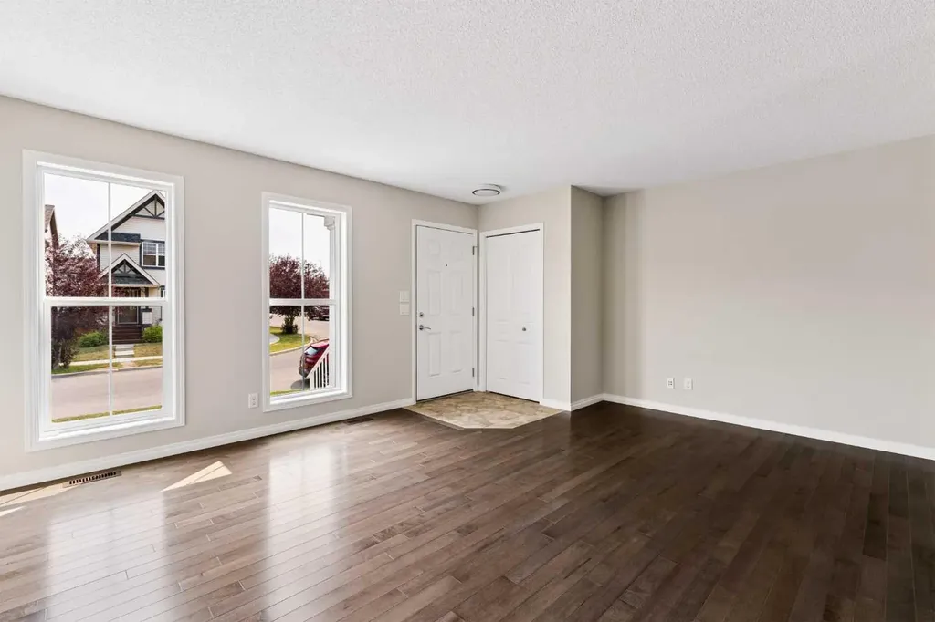 59 Elgin Meadows Park SE Calgary AB T2Z 1B5