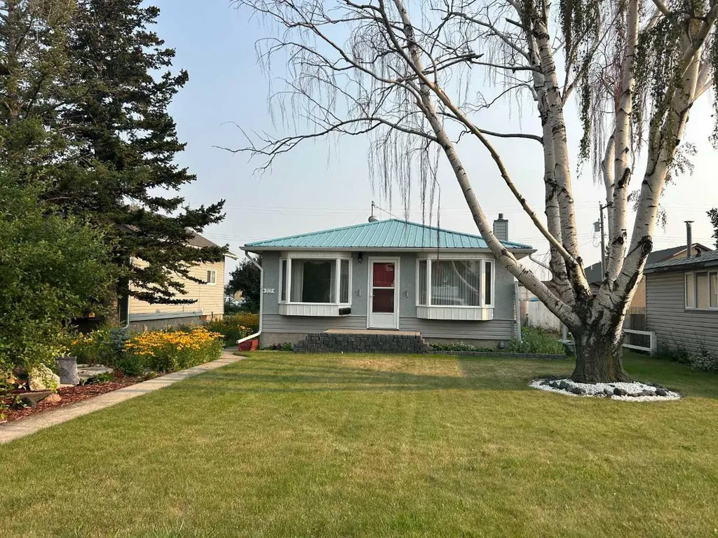 Vauxhall AB, 315 3 Avenue N
