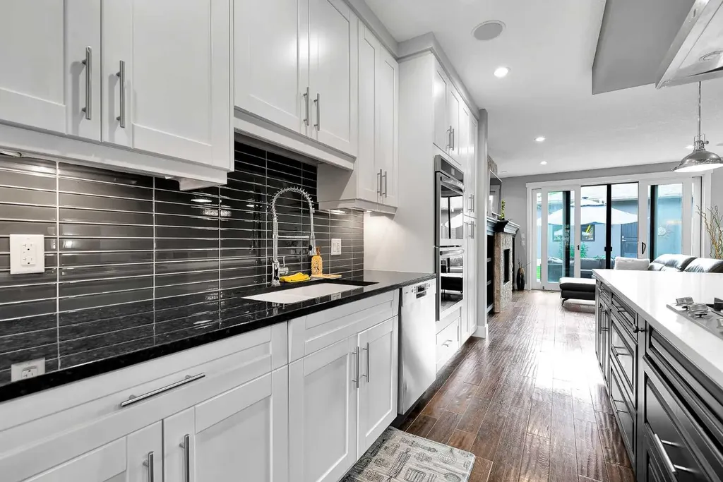 425 21 Avenue NW Calgary AB T2M 1J6