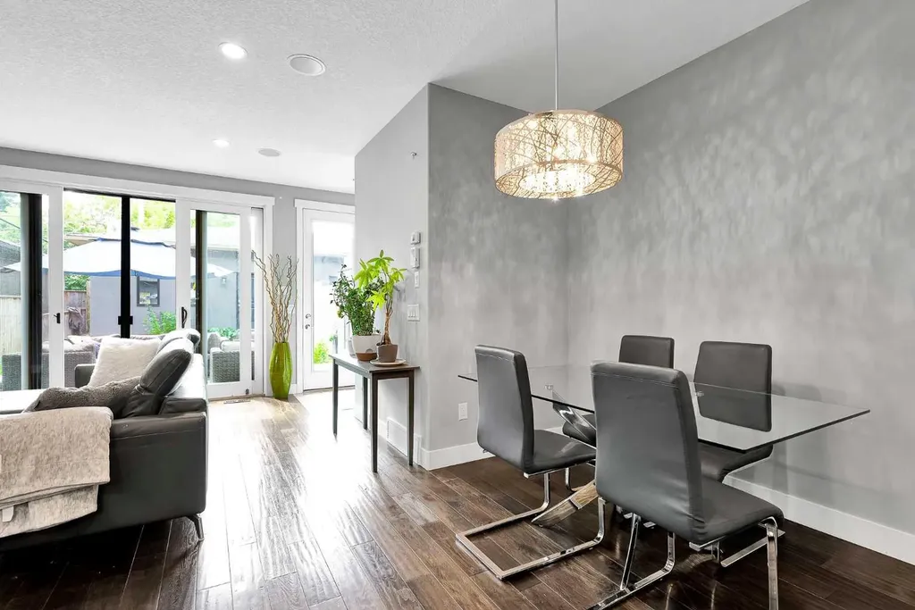 425 21 Avenue NW Calgary AB T2M 1J6